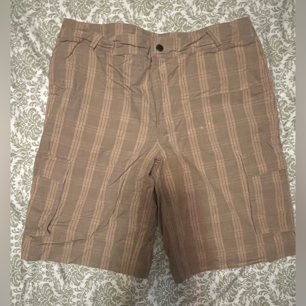 Patagonia Men's Tan Plaid Cargo Shorts 36 Vintage Y2K